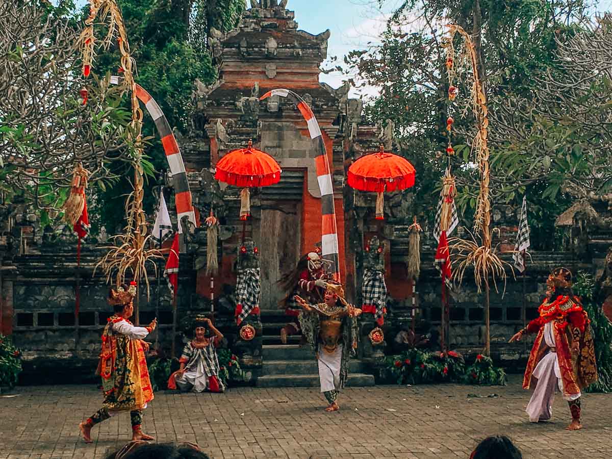 Danza Barong
