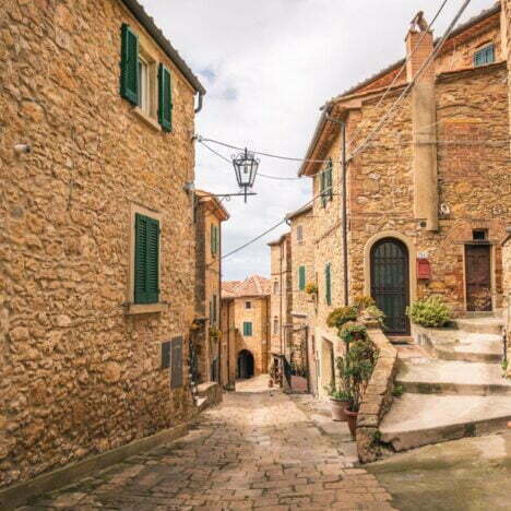 Viaggiare a colori nel mondo: 7 mete per 7 colori