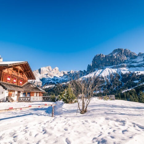 Facile escursione invernale dal lago di Carezza a Tires