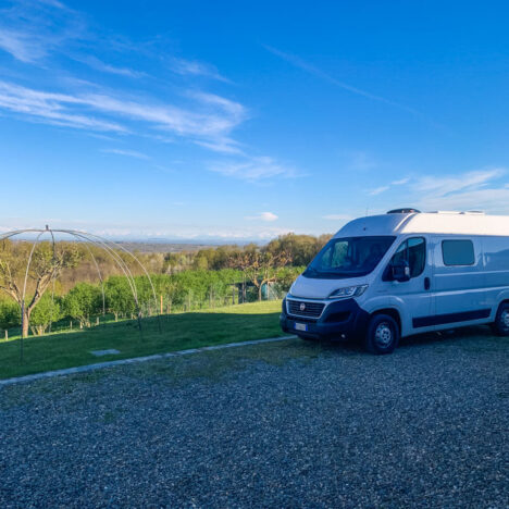 Dove dormire nelle Langhe in camper e van con Agricamper