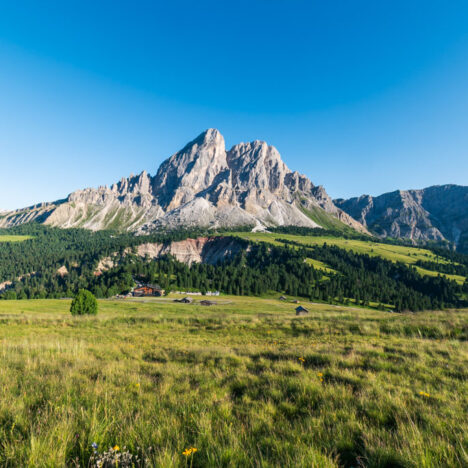 Escursione facile dal Passo San Pellegrino al rifugio Passo Selle